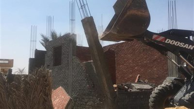 إزالة 11 حالة تعدي بمركز ومدينة أبوصوير بالاسماعيلية