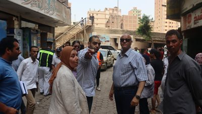 محافظ القليوبية يقوم بجولة تفقدية بأحياء غرب وشرق شبرا الخيمة 