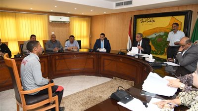 محافظ الفيوم يوجه بدراسة وبحث آليات الاستغلال الأمثل للبيت الريفي بقرية الريان