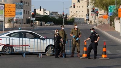 إعلام عبري: إغلاق المجمعات التجارية في 