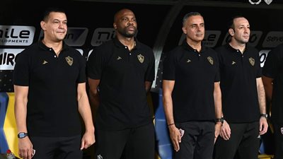 محاضره فنيه من جوميز للاعبى الزمالك بالفيديو 