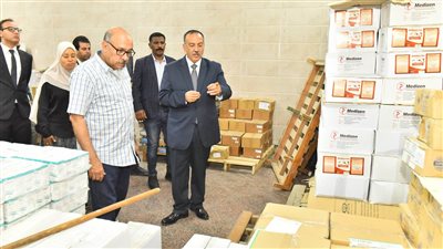 محافظ أسيوط يتفقد مخزن الأدوية وهيئة الدواء للتأكد من توافرالأدوية والمستلزمات الطبية