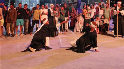 مزمار وتحطيب .. ملوى للفنون الشعبية ترطب الأجواء بمهرجان العلمين (شاهد)