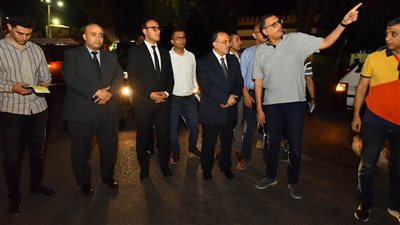 محافظ أسيوط يتفقد أعمال التخطيط المروري للشوارع لإعادة الوجه الحضاري لها