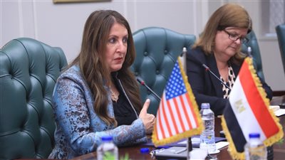 وزير الصحة يلتقي السفيرة الأمريكية لبحث التعاون في مجال التنمية البشرية