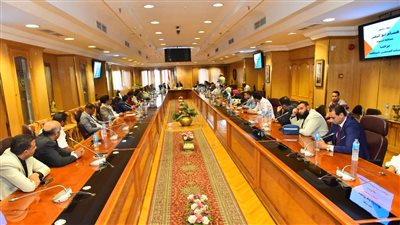 محافظ أسيوط يؤكد أهمية الإعلام في نشر الوعي ورصد نبض الشارع