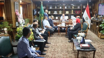 محافظ القليوبية يعقد اجتماع مع رئيس شركة غازتك لبحث إنشاء محطات جديدة