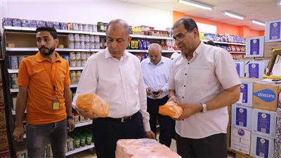 محافظ المنيا يتفقد مخازن السلع التموينية بديرمواس 