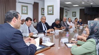 محافظ دمياط يوجه رؤساء الوحدات المحلية بمتابعة الأعمال على أرض الواقع 