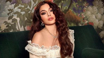 هيفاء وهبي تسرق الأنظار بالبيجاما في أحدث ظهور| لن تصدق السعر