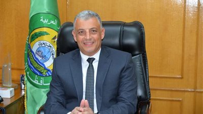 محافظ الإسماعيلية يقرر نقل رئيس قرية نفيشة لسوء حالة النظافة العامة