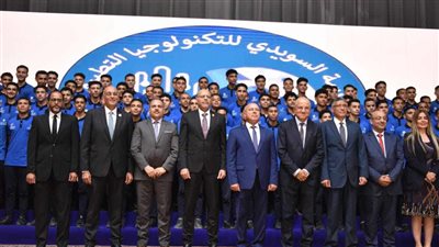 وزير العمل يشارك في حفل تخرج الدفعة الثالثة لطلاب مدرسة السويدي للتكنولوجيا التطبيقية