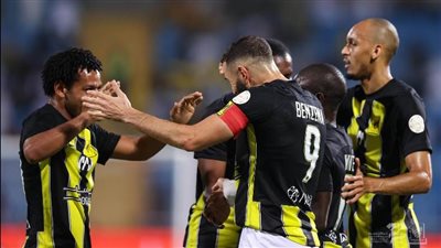 الاتحاد السعودي يستهدف التعاقد مع مدافع مانشستر سيتي