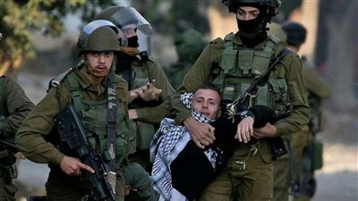 الاحتلال الإسرائيلي يعتقل 15 فلسطينيًا في الضفة الغربية