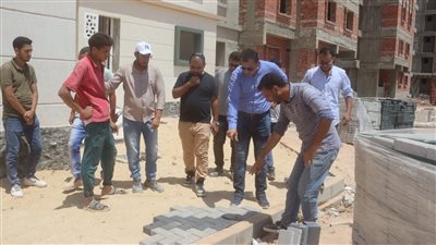 رئيس جهاز مدينة العاشر من رمضان يتفقد المشروعات القومية