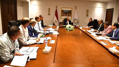 محافظ جنوب سيناء يؤكد أهمية العمل الجماعى وإعداد كوادر قيادية