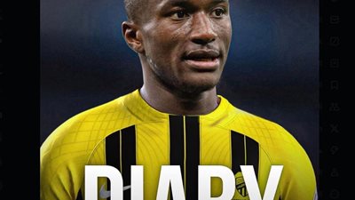 موسى ديابي يصل إلى معسكر الاتحاد لإجراء الفحوصات الطبية