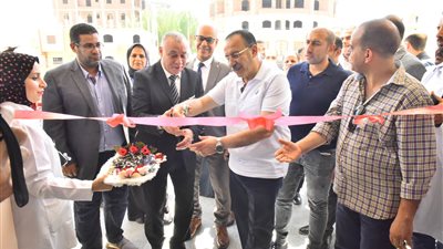 محافظ أسيوط يفتتح المجمع الطبي للتأمين الصحي بأسيوط الجديدة