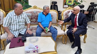 محافظ شمال سيناء يستقبل مدير شركة النظافة