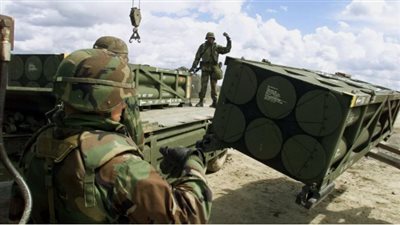 وزير الدفاع الألماني: نشر صواريخ أمريكية في ألمانيا