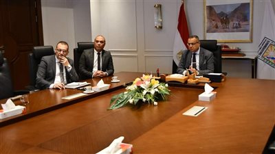 محافظ جنوب سيناء يشهد عرض ( داتا شو ) عن المنظومة الأمنية بالمحافظة  