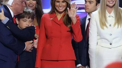 بعد محاولة اغتياله.. الأناقة تنتصر لدونالد ترامب في مواجهة بايدن 