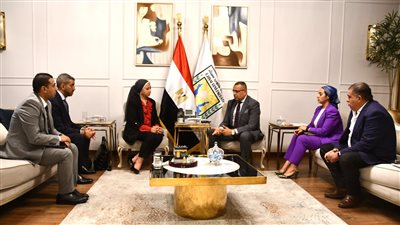 محافظ جنوب سيناء يستقبل وفد شركة أي نوفيت لتشغيل وإدارة الحلول الذكية