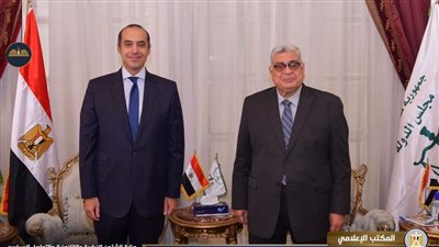 وزير الشئون النيابية والقانونية يزور رئيس مجلس الدولة 