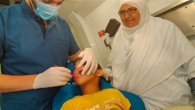 2700 مريض يستفيدون من خدمات القافلة الطبية بجزيرة النص 