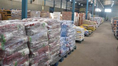 القبض على صاحب مخزن مواد غذائية غير مرخص في القاهرة