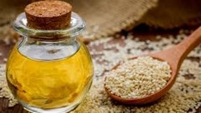زيت السمسم.. سر الجمال الطبيعي لبشرة ناعمة وشعر قوي