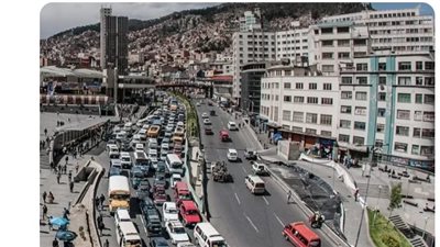 وفاة ١٦ شخصا وإصابة ١٤ آخرين في حادث تصادم في بوليفيا