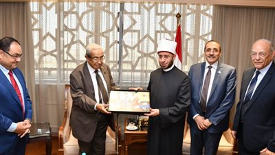 الأزهري يستقبل وفد هيئة الأوقاف القبطية لبحث التعاون المشترك