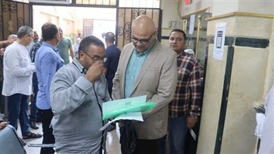  محافظ القليوبية يتفقد المركز التكنولوجي لخدمة المواطنين بمجلس مدينة بنها