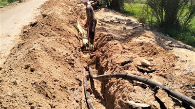 محافظ أسيوط: البدء في مد كابلات الكهرباء للمنطقة اللوجستية بالكوم الأحمر بالبداري