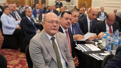 رئيس جامعة سوهاج يشارك في ورشة عمل بناء التحالفات الإقليمية بين الجامعات المصرية