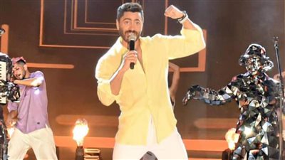 تامر حسني بالعلمين .. إقبال كبير على تذاكر حفله القادم