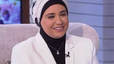 الخلط بين شفاء القرآن والمعالج بالأمور الشرعية.. نادية عمارة توضح 