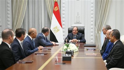 السيسي يجتمع مع الرئيس التنفيذي لشركة 