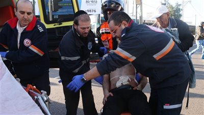 إصابة إسرائيليين اثنين في عملية طعن بمستوطنة 