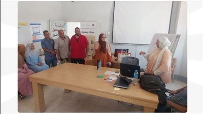 وزارة العمل ترصد مطالب طلاب برامج التدريب المجانية بالمنيا 