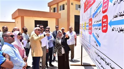 محافظ الأقصر يتفقد مساكن الشمس ويستمع لمشاكل المواطنين