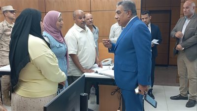 محافظ الدقهلية يتفقد مركز الشبكة الوطنية للطوارئ والسلامة 