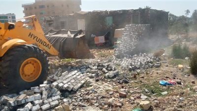 تنفيذ إزالة لـ 9 حالات بمركز ومدينة فايد بالإسماعيلية ضمن المرحلة الأولى من الموجة 23