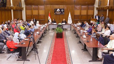 وزيرة التضامن تلتقي أعضاء الهيئة البحثية بالمركز القومي للبحوث الاجتماعية والجنائية