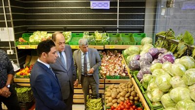نائب محافظ سوهاج يقود حملة للرقابة على الأسواق بسوهاج