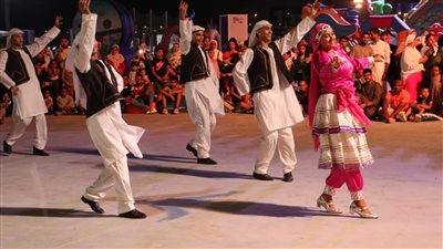 استعراضات شعبية من الصعيد وبحري بمهرجان العلمين في أسبوعه الثاني