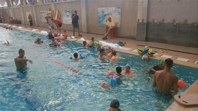 السباحة تدخل مركز شباب الدخيلة 