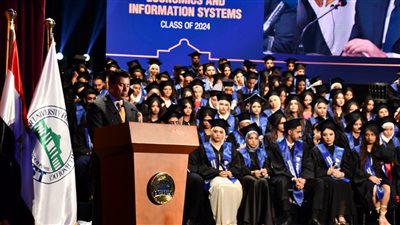 صبحي يشهد حفل تخرج شباب كلية الإدارة والاقتصاد ونظم المعلومات بجامعة مصر