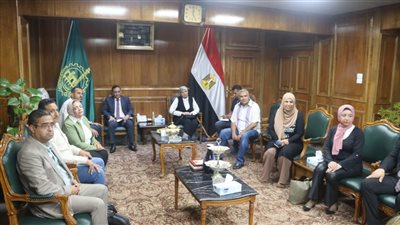 محافظ القليوبية يستقل لجنة المشروعات الخضراء والذكية 